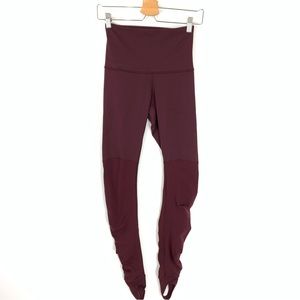 Lululemon Wunder Under Pant With Stirrups in
Bordeaux Drama Size 4